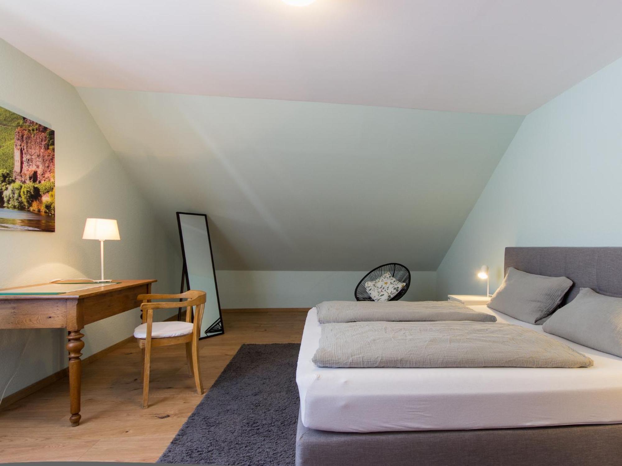 Ferienhaus Schwaab-Scherr, Genau Zwischen Bernkastel-Kues Und Traben-Trarbach, Mit Kostenlosem Oepnv-Ticket Fuer Bus Und Bahn, Parkplaetzen Und Fahrradgarage 에르덴 외부 사진