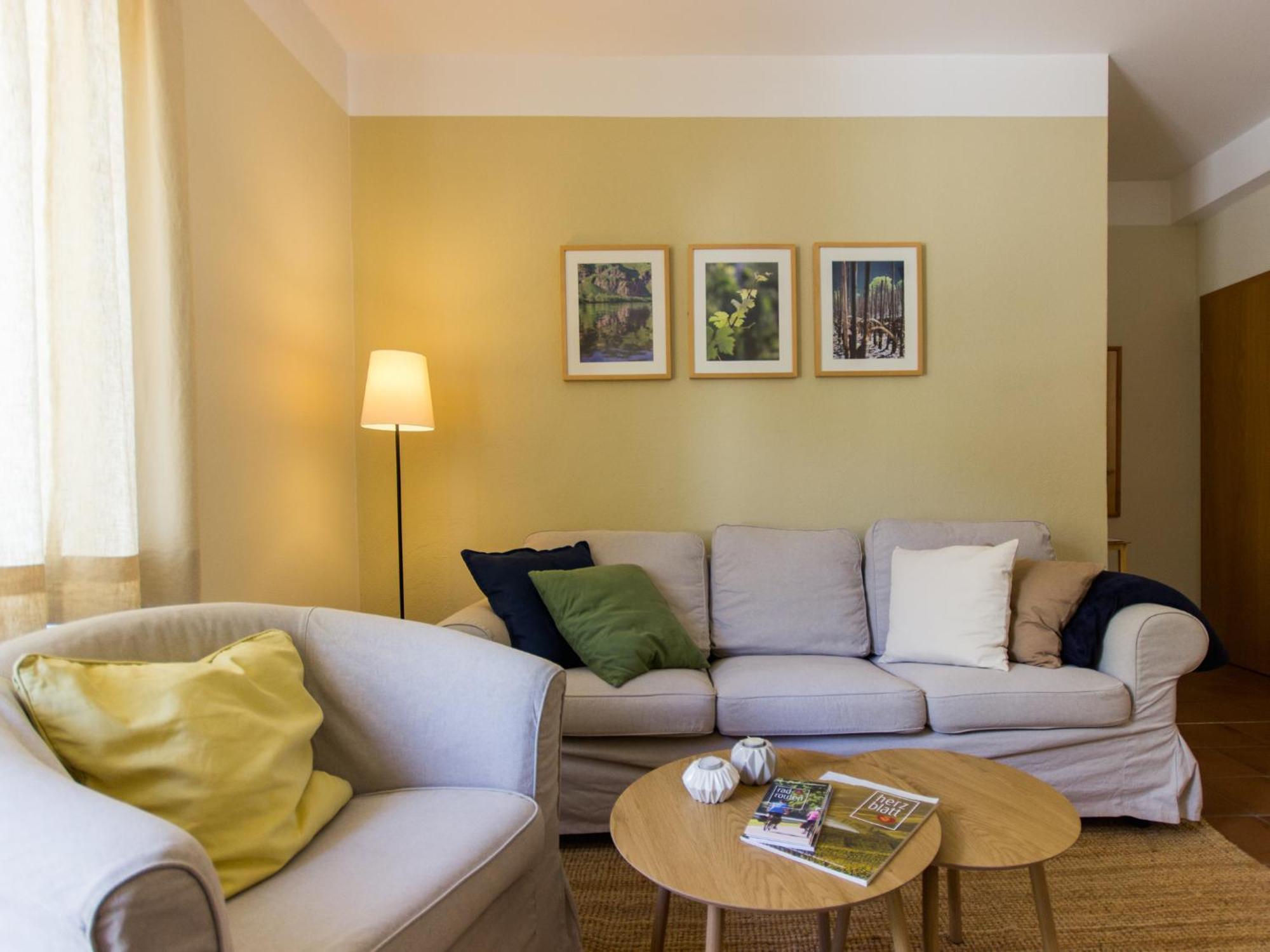 Ferienhaus Schwaab-Scherr, Genau Zwischen Bernkastel-Kues Und Traben-Trarbach, Mit Kostenlosem Oepnv-Ticket Fuer Bus Und Bahn, Parkplaetzen Und Fahrradgarage 에르덴 외부 사진